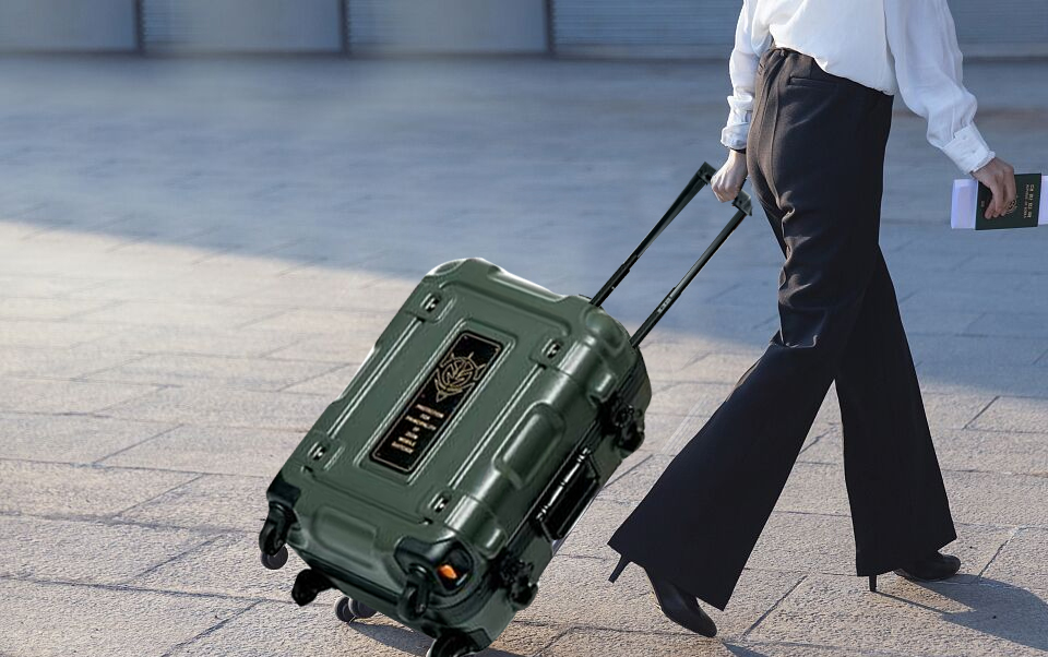  Roto Molded Plastic Rolling Luggage Trolley Case