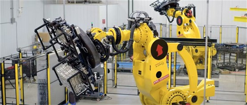 Robomolding | Robotic Rotational Molding | Rotational Molding Technology