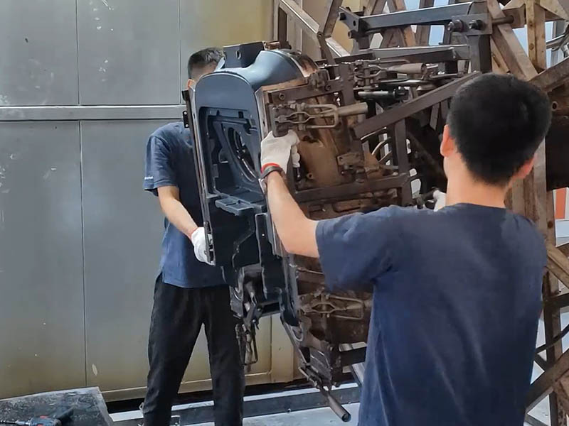 Rotomolding | Rotomolded Products | Rotomolding Factory | Light Venus